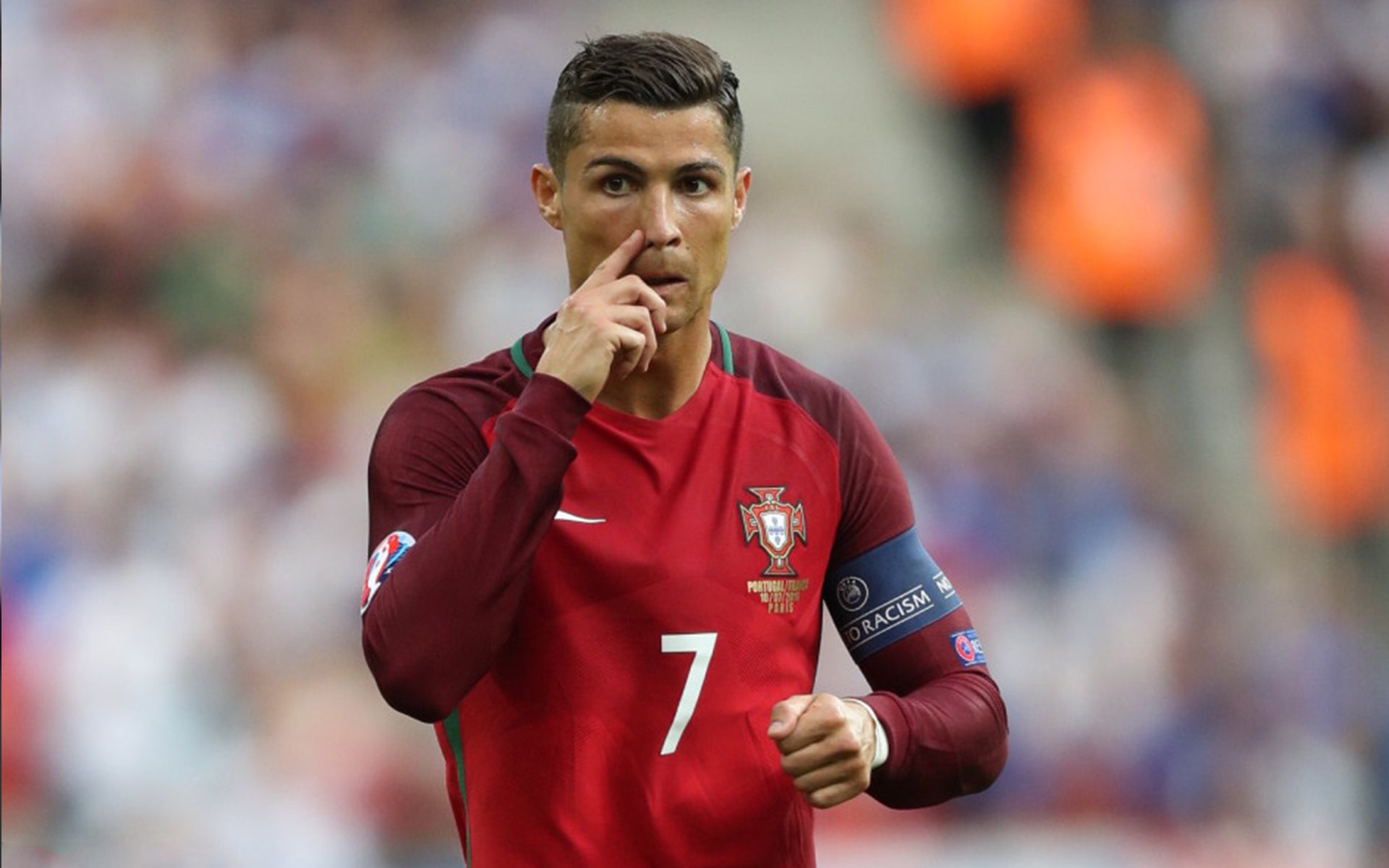 “英超最后冲刺：强队纷纷发力，争夺佳绩”，英超最后两轮对阵